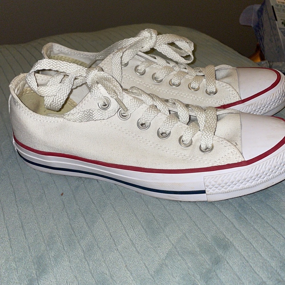 Converse Women’s Chuck Taylor All Star Madison Low Top Sneakers - Picture 6 of 6